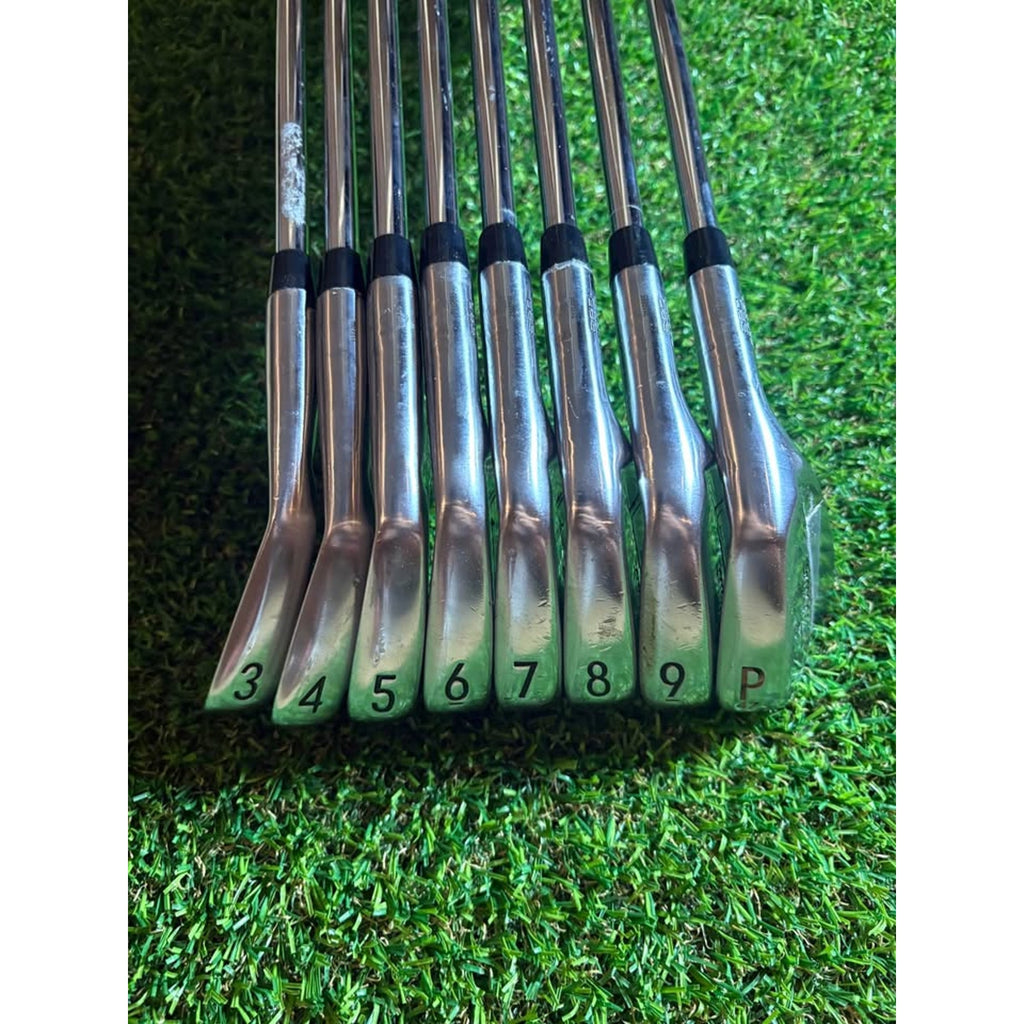 Golf Iron Set - Titleist 620 MB Iron Set 3-PW Extra Stiff AMT White X100