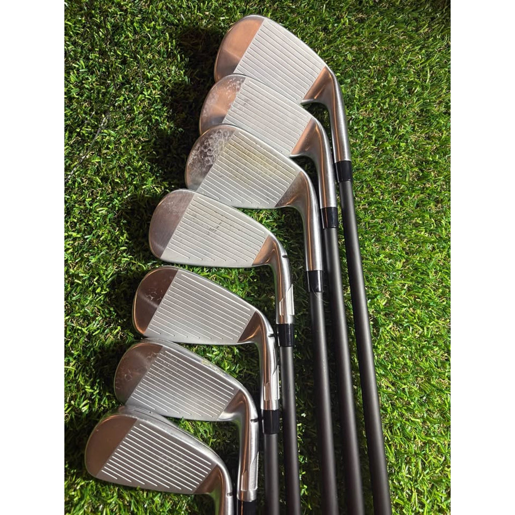 Iron Set - Left-Handed 2026 TaylorMade Qi Max 5-AW Regular Flex Graphite