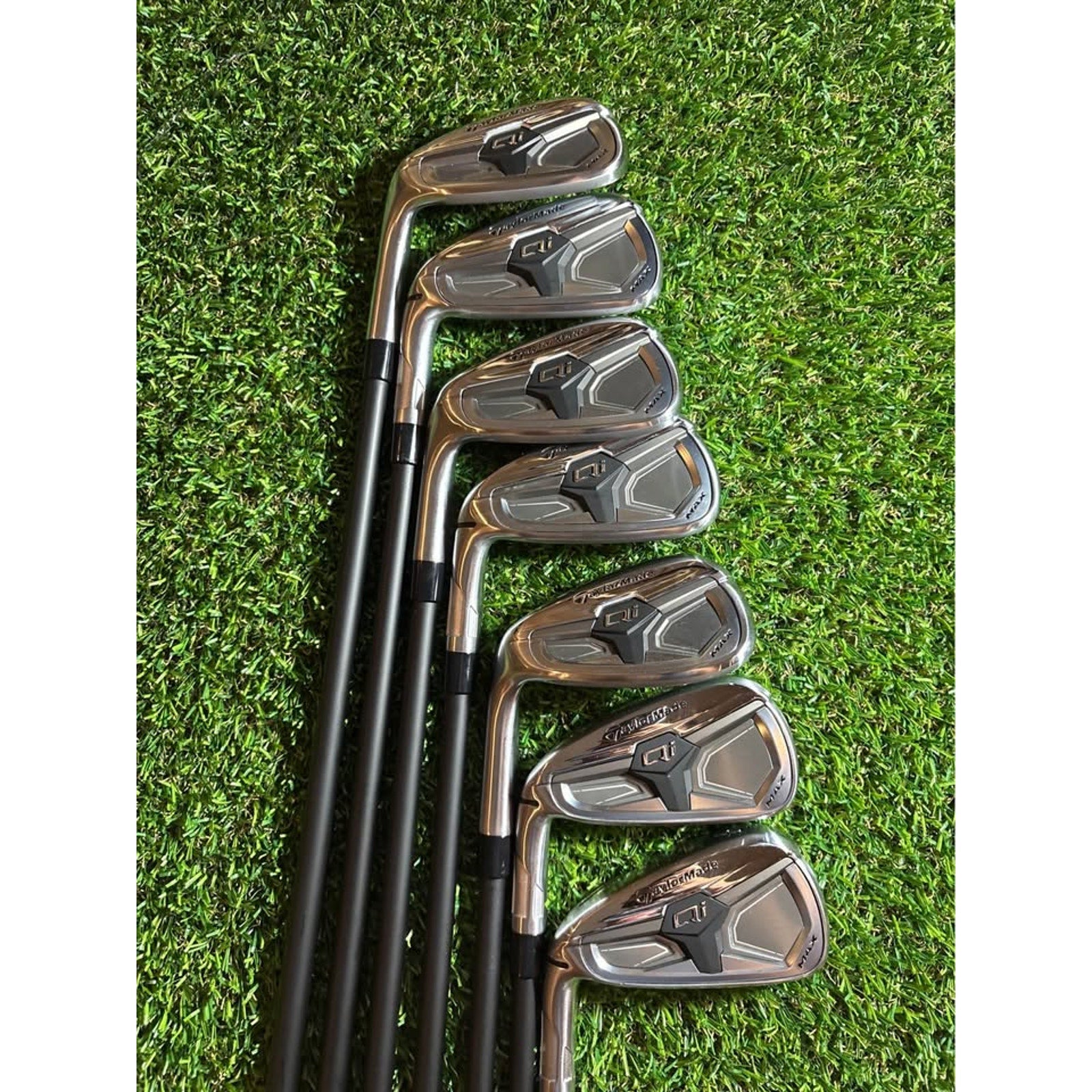 Iron Set - Left-Handed 2026 TaylorMade Qi Max 5-AW Regular Flex Graphite