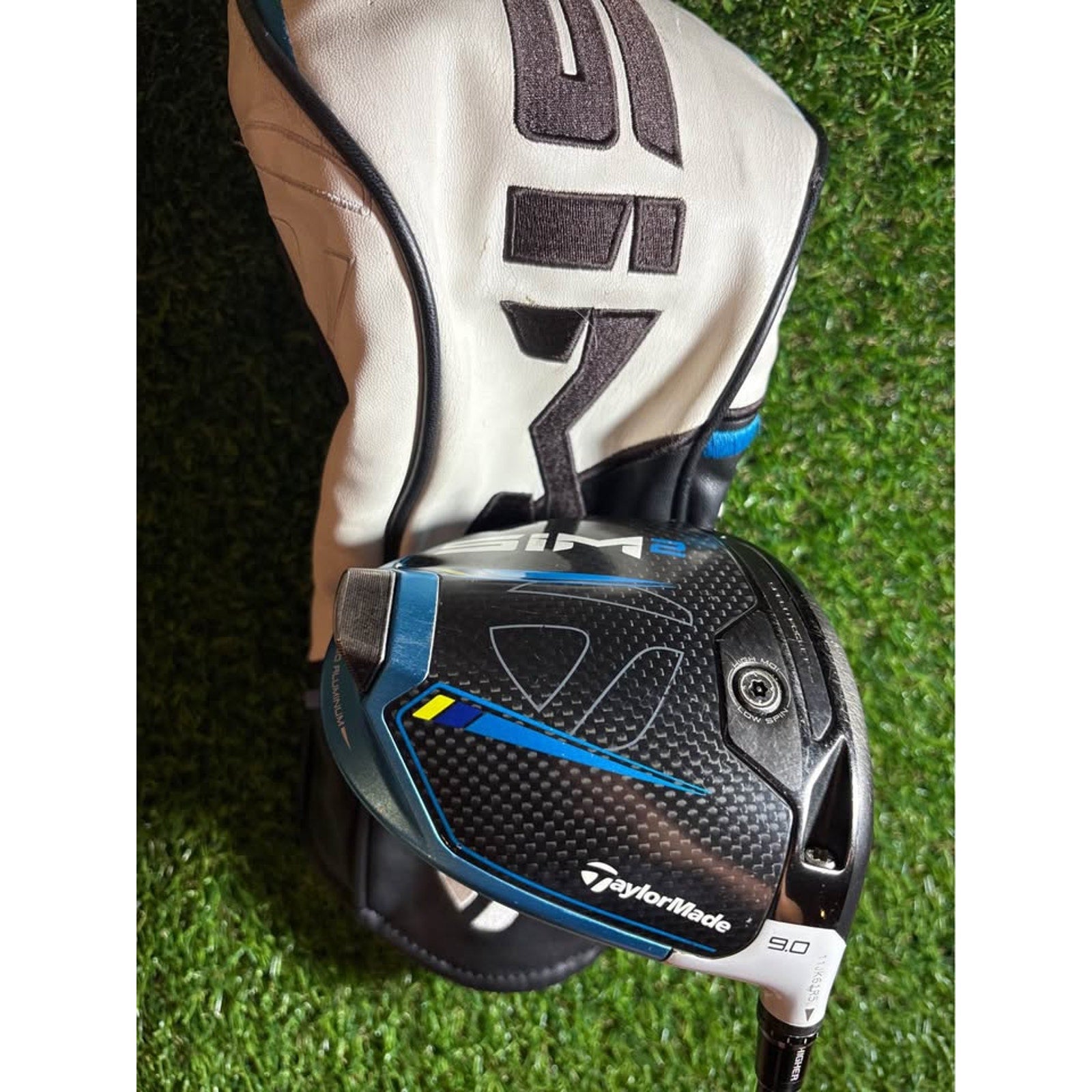 Golf Driver - TaylorMade SIM2 Max Driver 9.0° Stiff Flex HZRDUS 6.0