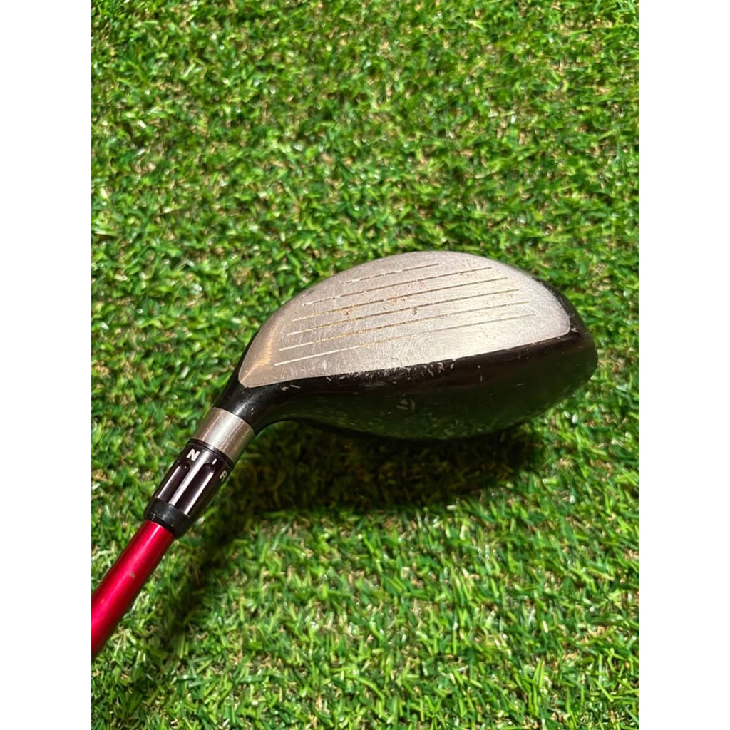 Golf Wood - TaylorMade R9 13 degree T3 3 Wood Stiff Flex  Fujikura Motore 85g
