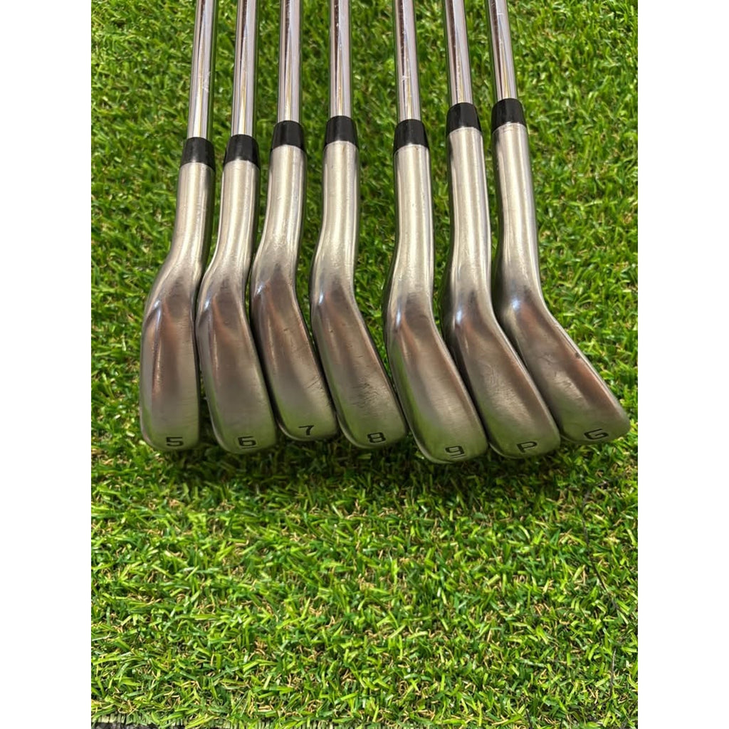 Left-Handed Cobra Aerojet 5-GW Regular Flex KBS Lite