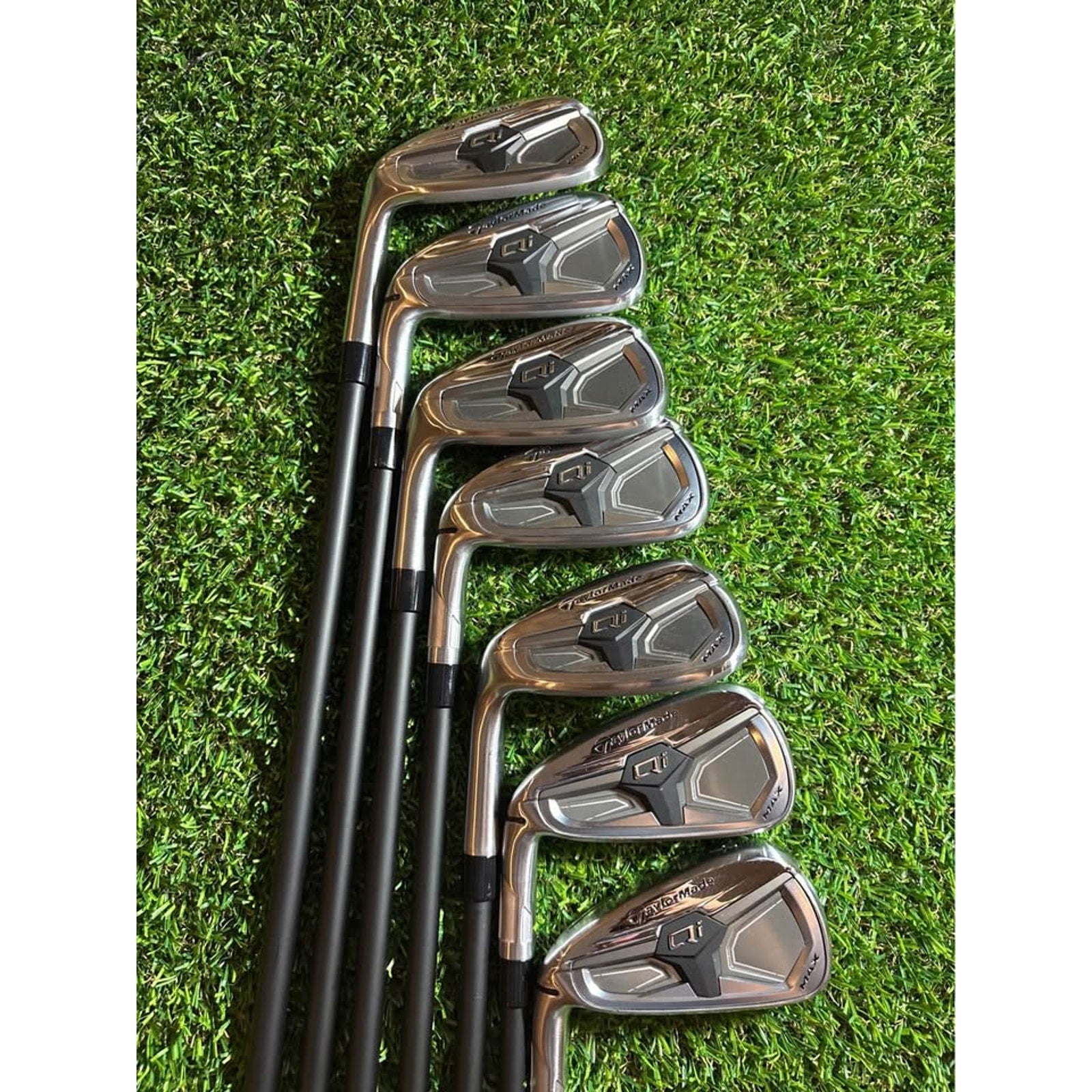 Iron Set - Left-Handed 2026 TaylorMade Qi Max 5-AW Regular Flex Graphite